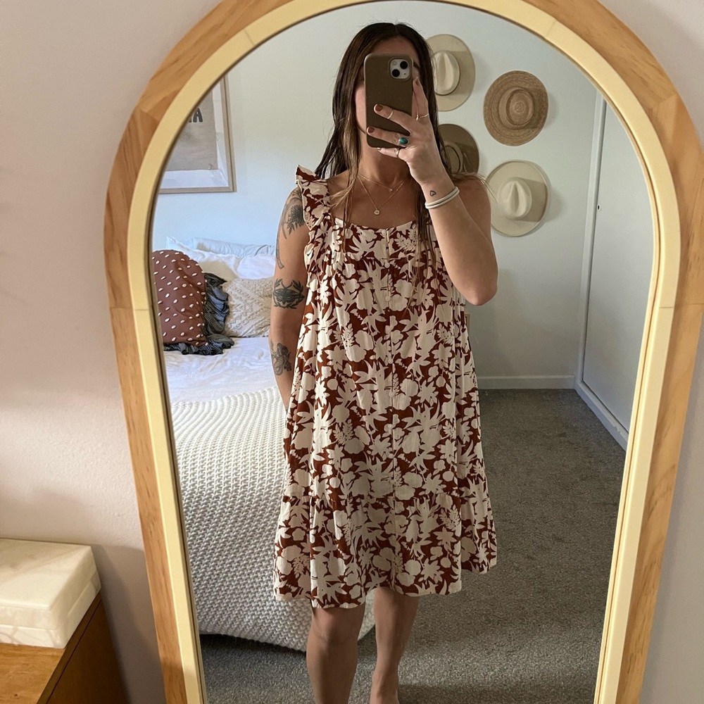 Universal Thread Floral dress with pockets, size small, midi